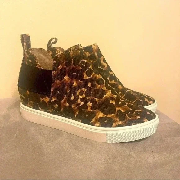 Steve Madden Crushin Leopard Slip On Wedge Sneakers Size 8 - Picture 2 of 10